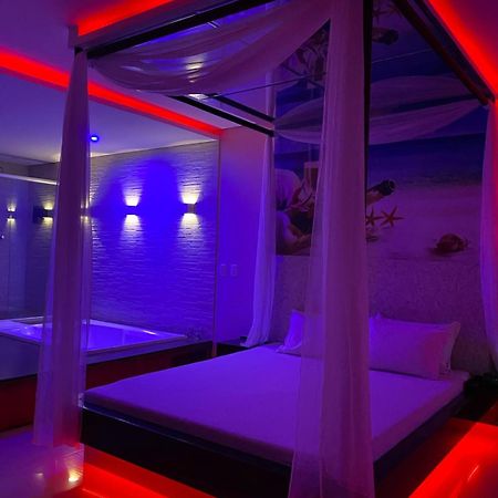 Motel Paris Aparecida de Goiânia Buitenkant foto